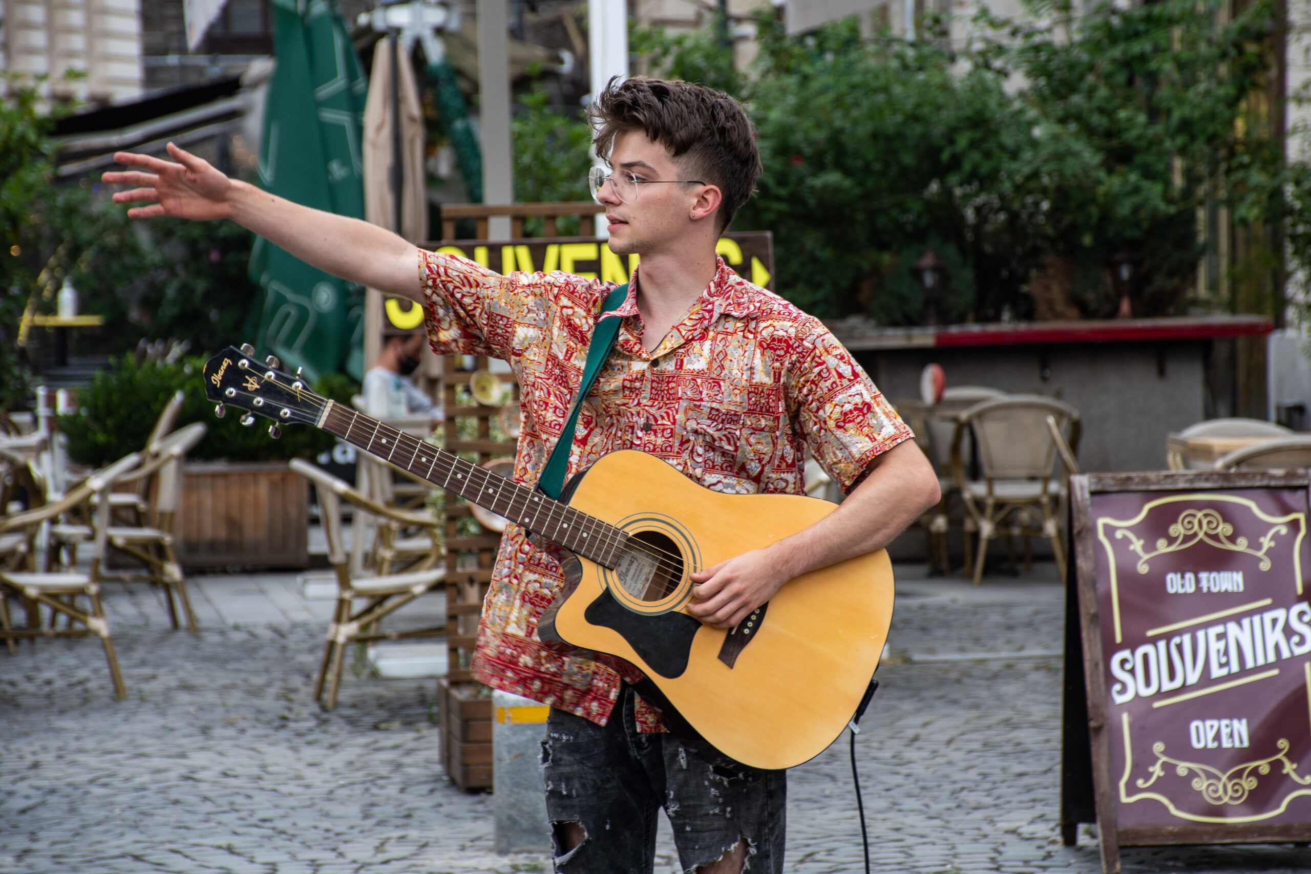 Guitarist Asking for a Mic